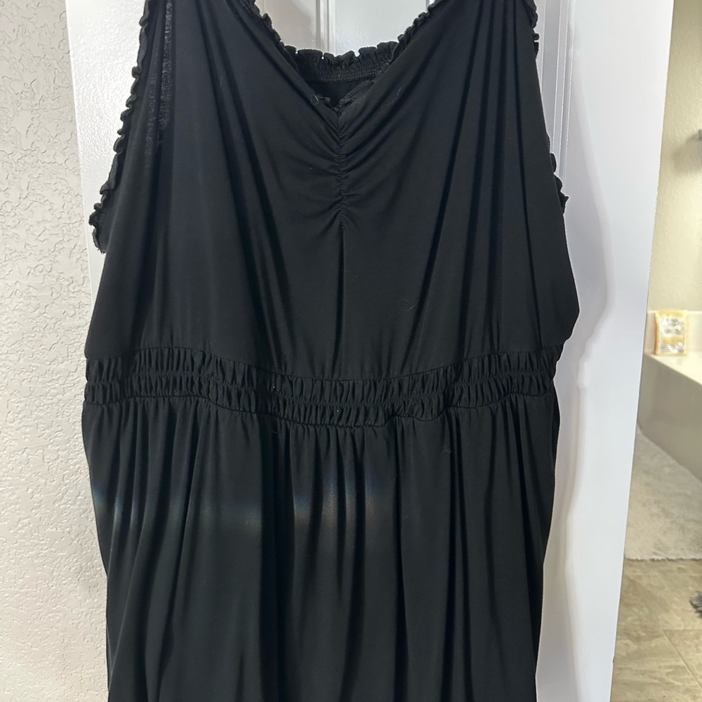 Elegant Black Sleeveless Dress